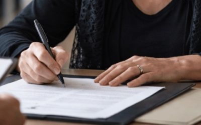 Quando a pessoa fica viúva tem que mudar os documentos?